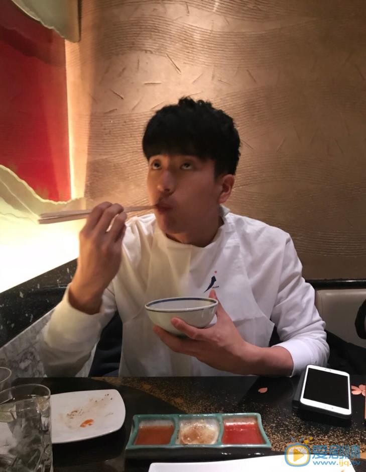 查侬散顶腾古搞怪合集 查侬散顶腾古高清写真_查侬散顶腾古高清剧照