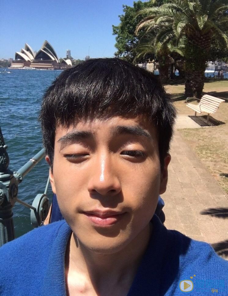 查侬散顶腾古自拍照 查侬散顶腾古高清写真_查侬散顶腾古高清剧照