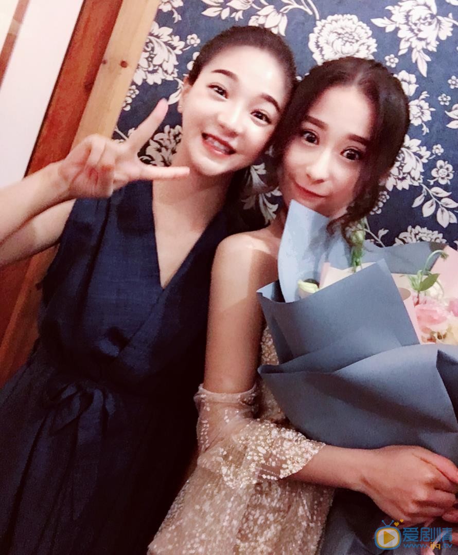 任婉婧闺蜜合照 任婉婧高清写真_任婉婧高清剧照