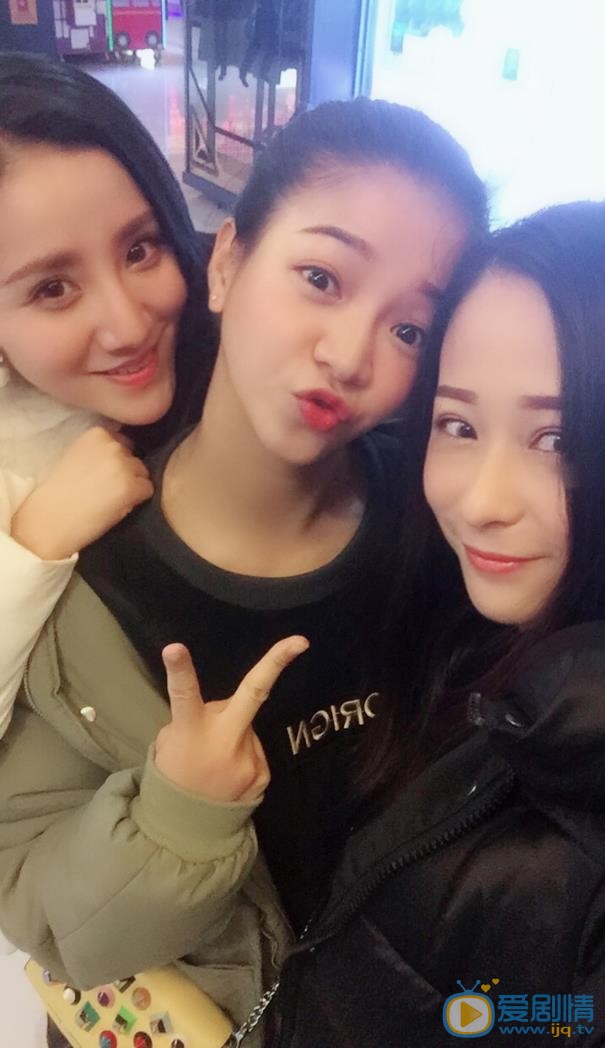 任婉婧闺蜜合照 任婉婧高清写真_任婉婧高清剧照