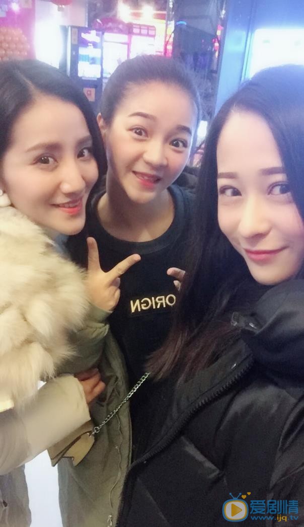 任婉婧闺蜜合照 任婉婧高清写真_任婉婧高清剧照