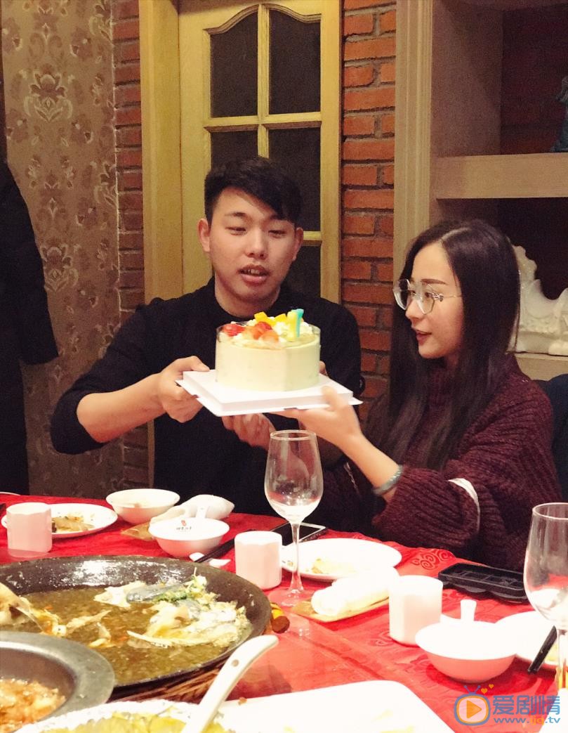 任婉婧与人合照 任婉婧高清写真_任婉婧高清剧照