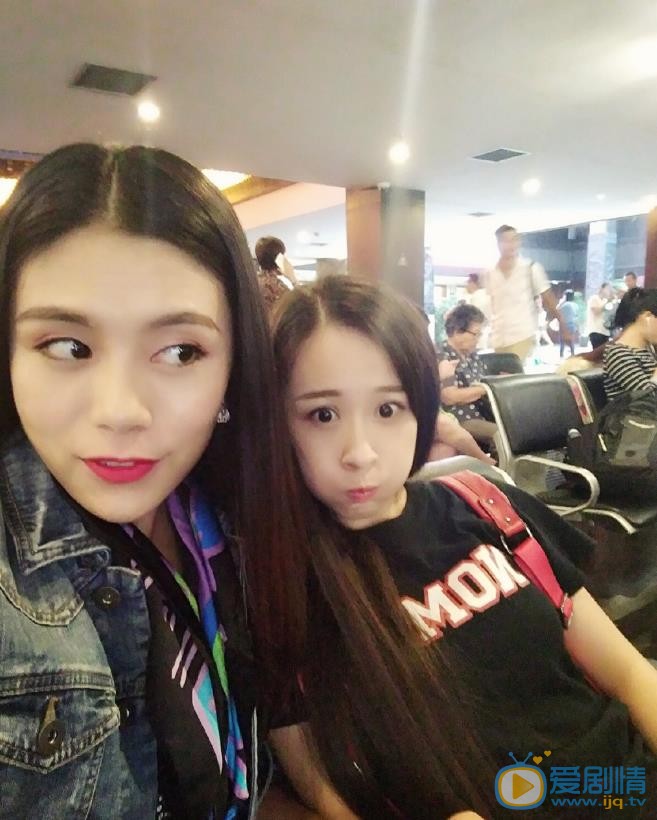 任婉婧与人合照 任婉婧高清写真_任婉婧高清剧照