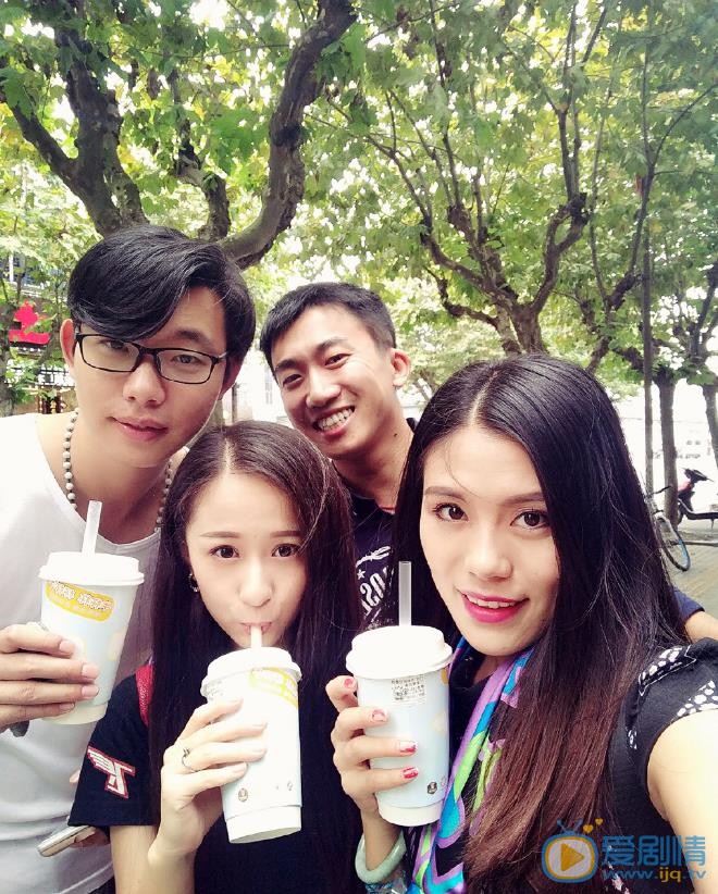 任婉婧与人合照 任婉婧高清写真_任婉婧高清剧照