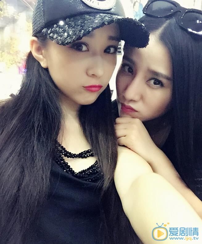 任婉婧与人合照 任婉婧高清写真_任婉婧高清剧照