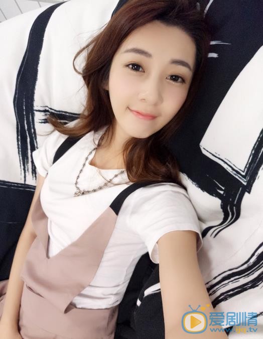 周宸佳生活照 周宸佳高清写真_周宸佳高清剧照