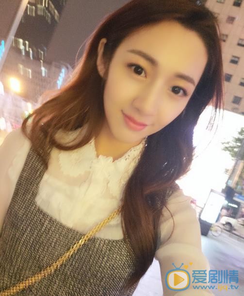 周宸佳生活照 周宸佳高清写真_周宸佳高清剧照