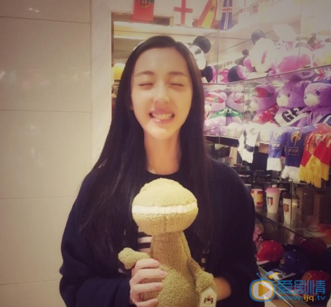 周宸佳生活照 周宸佳高清写真_周宸佳高清剧照
