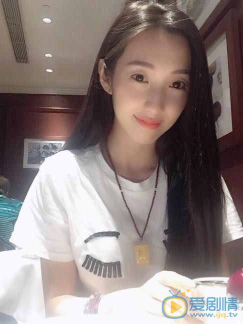 周宸佳生活照 周宸佳高清写真_周宸佳高清剧照