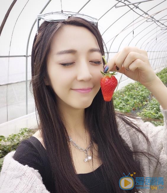 周宸佳生活照 周宸佳高清写真_周宸佳高清剧照