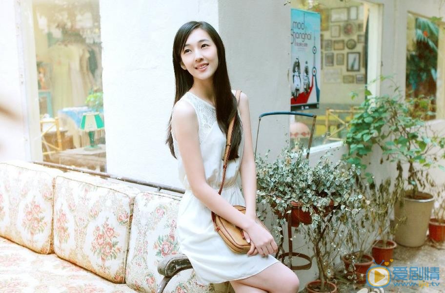 周宸佳街拍大片 周宸佳高清写真_周宸佳高清剧照