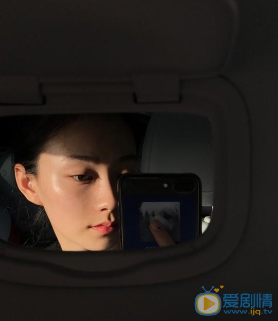 郑英辰生活照 郑英辰高清写真_郑英辰高清剧照