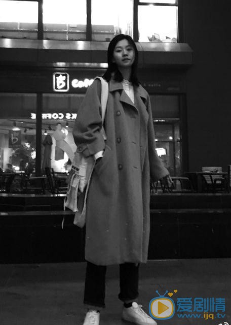 郑英辰生活照 郑英辰高清写真_郑英辰高清剧照