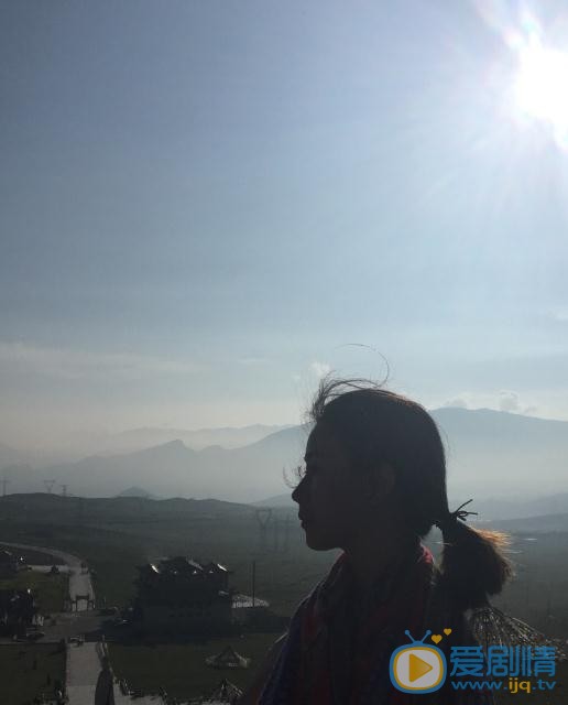 郑英辰生活照 郑英辰高清写真_郑英辰高清剧照
