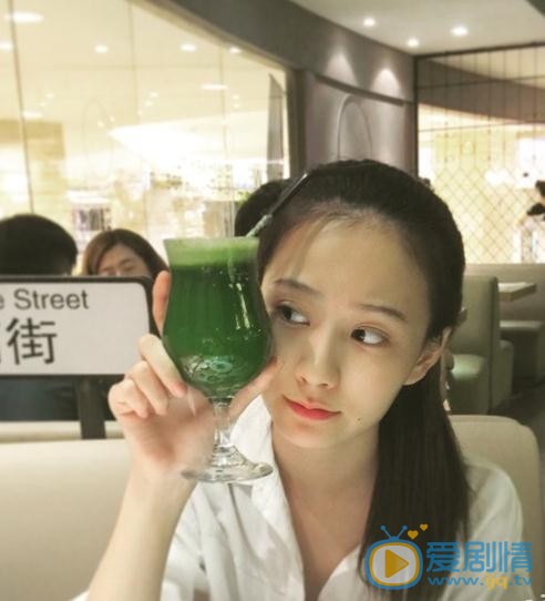 郑英辰生活照 郑英辰高清写真_郑英辰高清剧照