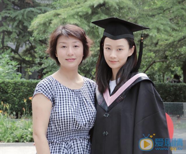 郑英辰毕业照 郑英辰高清写真_郑英辰高清剧照