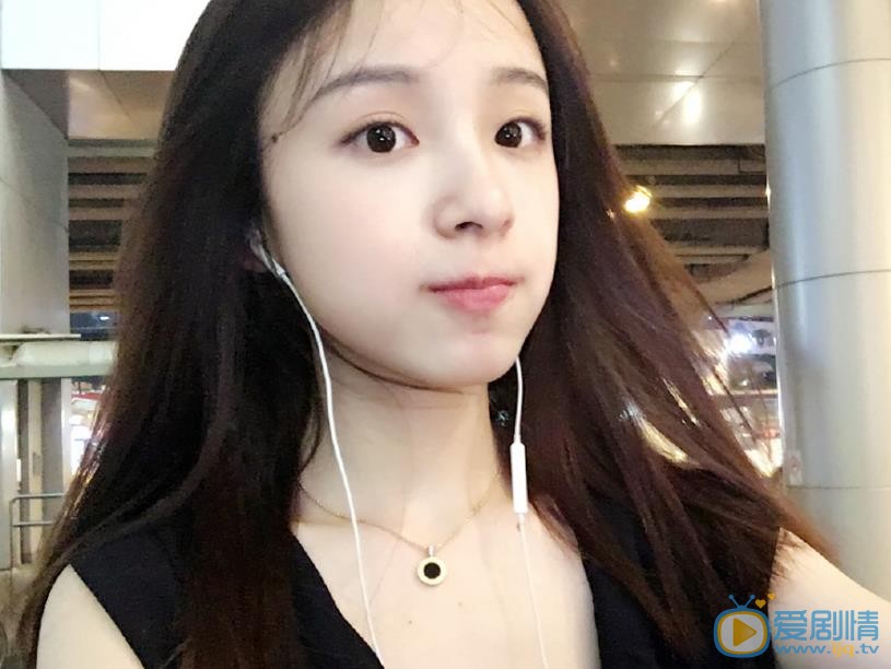 周二珂卖萌照 周二珂高清写真_周二珂高清剧照