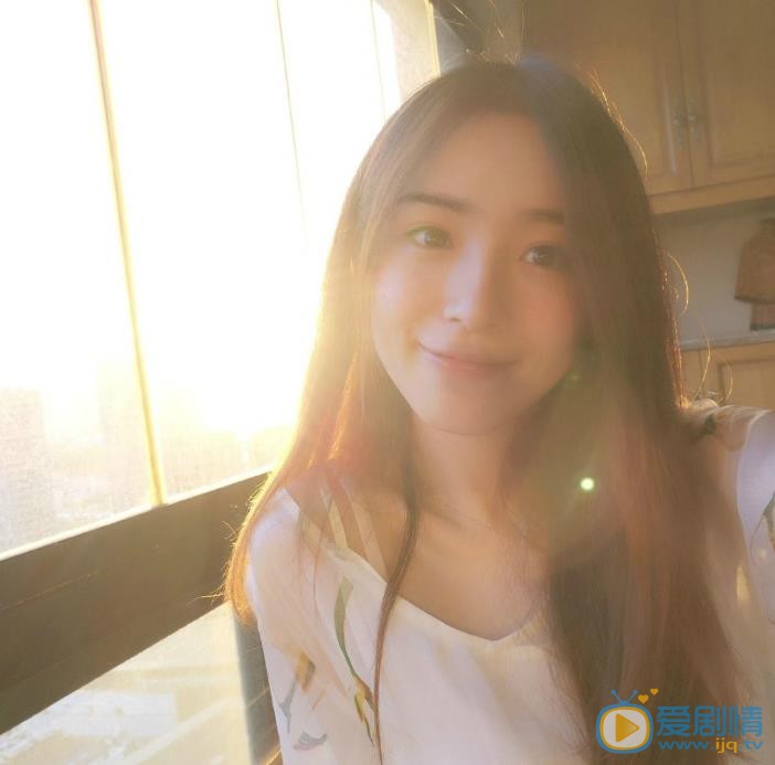 周二珂清纯写真 周二珂高清写真_周二珂高清剧照