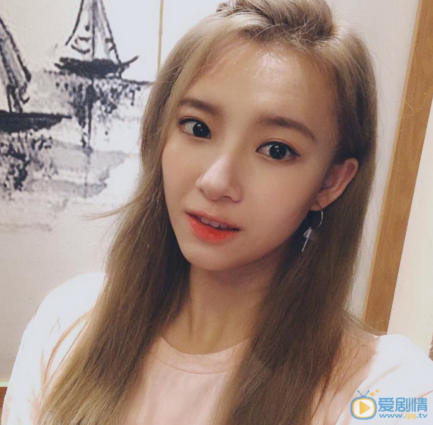 罗智仪自拍照 罗智仪高清写真_罗智仪高清剧照