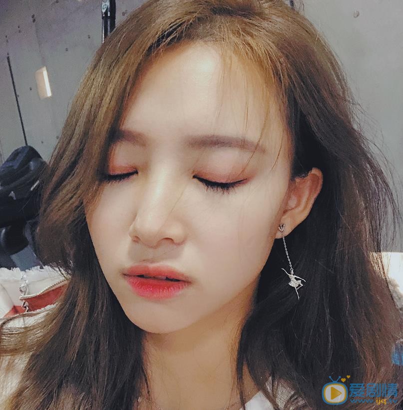 罗智仪自拍照 罗智仪高清写真_罗智仪高清剧照