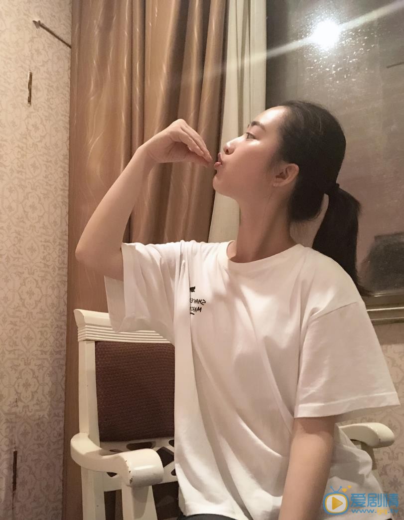 邓恩熙可爱连拍 邓恩熙高清写真_邓恩熙高清剧照