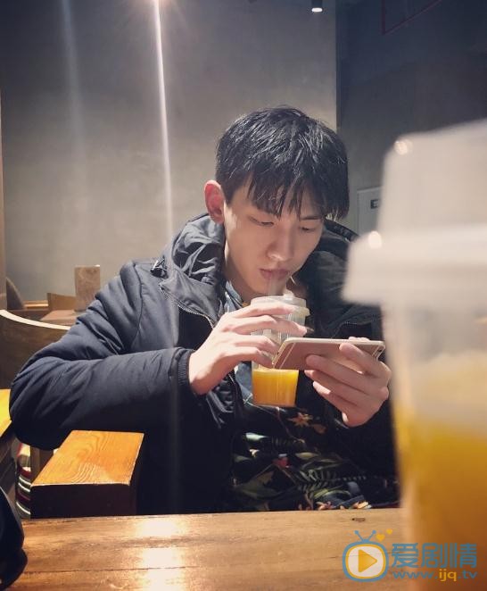 辛云来生活照 辛云来高清写真_辛云来高清剧照