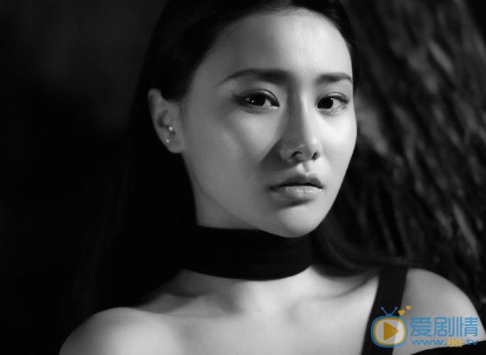 游千惠黑色写真 游千惠高清写真_游千惠高清剧照