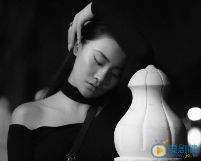游千惠黑色写真 游千惠高清写真_游千惠高清剧照