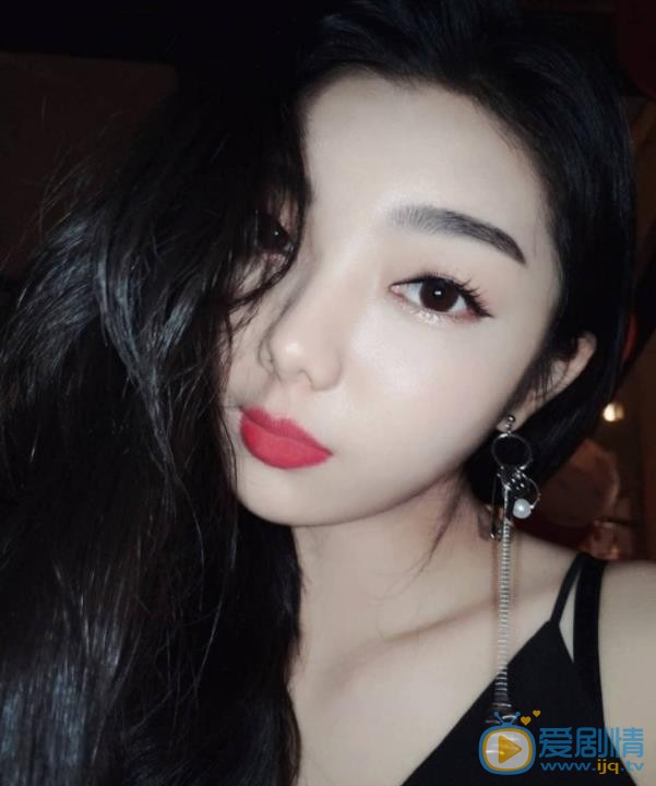 李紫婷生活照 李紫婷高清写真_李紫婷高清剧照