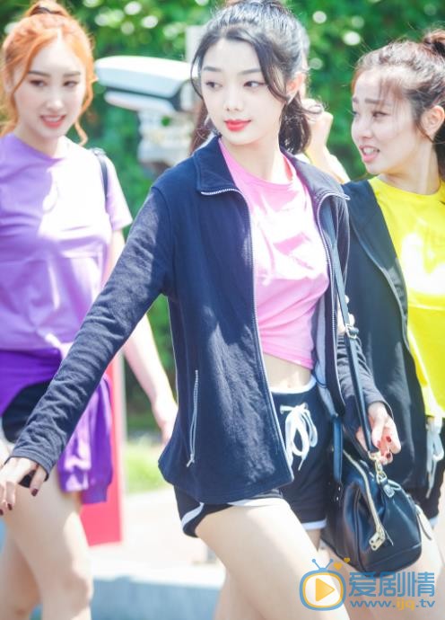 李紫婷街拍照 李紫婷高清写真_李紫婷高清剧照