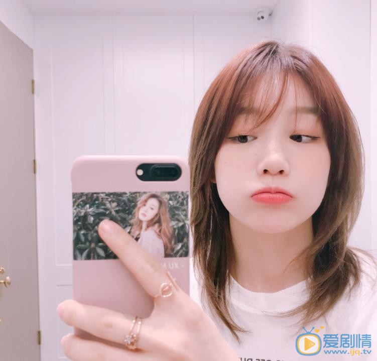 徐梦洁自拍照 徐梦洁高清写真_徐梦洁高清剧照
