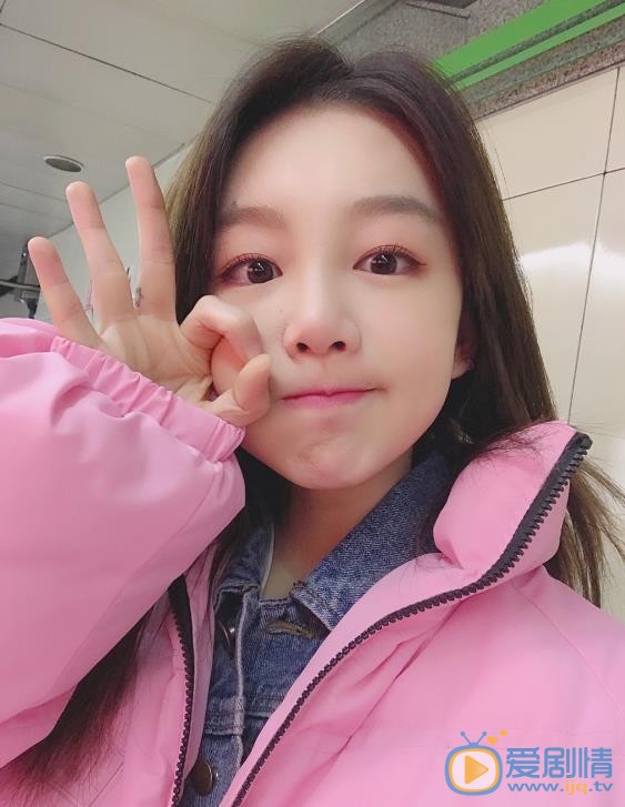 徐梦洁自拍照 徐梦洁高清写真_徐梦洁高清剧照