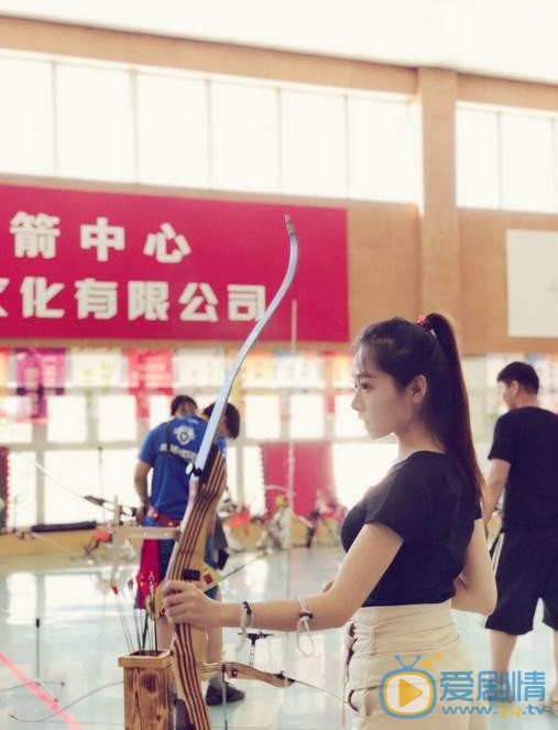 依莎生活照 依莎高清写真_依莎高清剧照