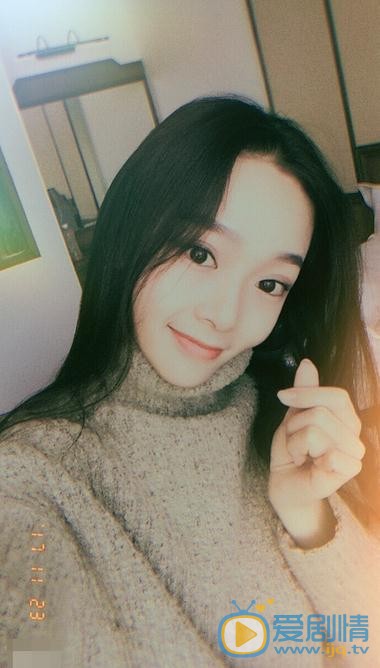 依莎生活照 依莎高清写真_依莎高清剧照