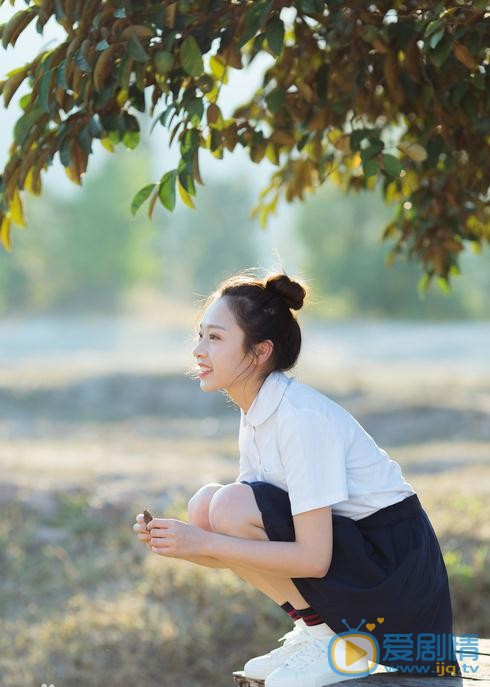 依莎写真 依莎高清写真_依莎高清剧照