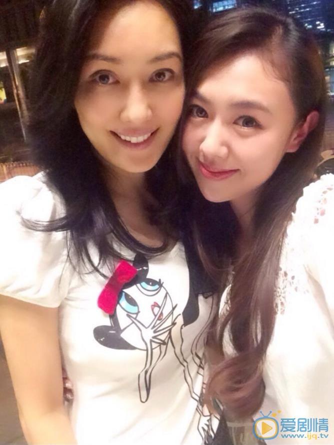 刘梦娜与人合照 刘梦娜高清写真_刘梦娜高清剧照
