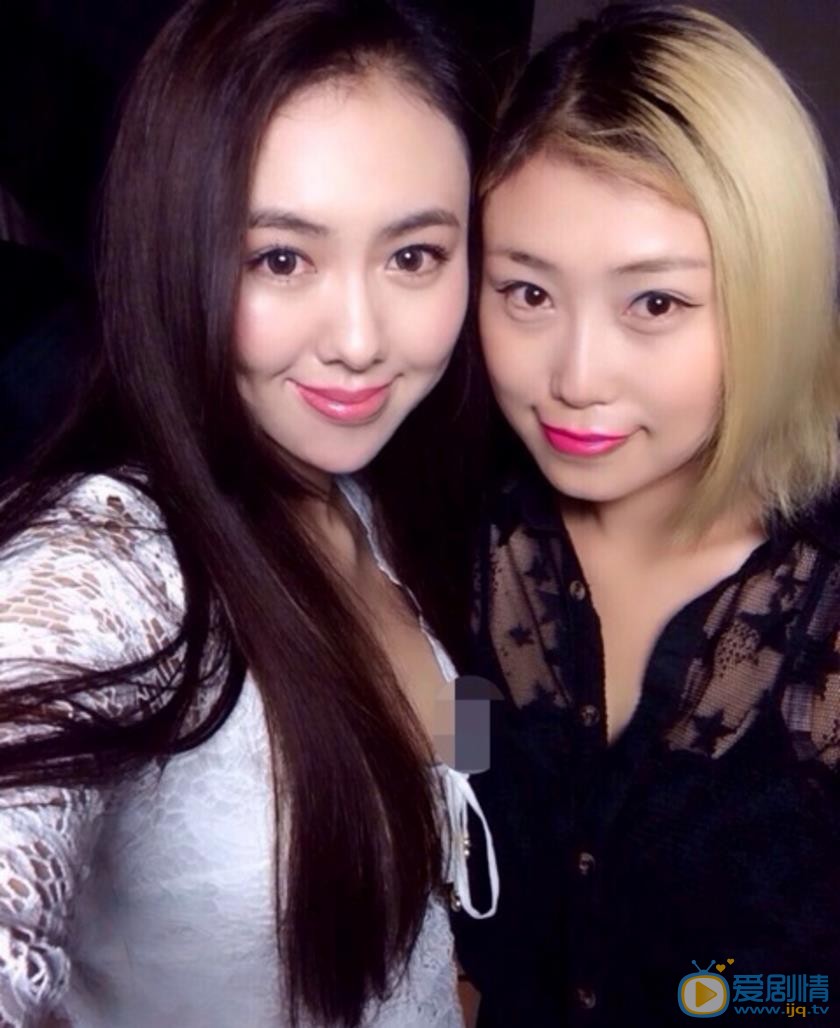 刘梦娜与人合照 刘梦娜高清写真_刘梦娜高清剧照