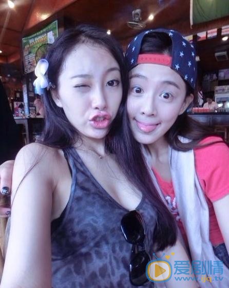 华艺涵与人合照 华艺涵高清写真_华艺涵高清剧照
