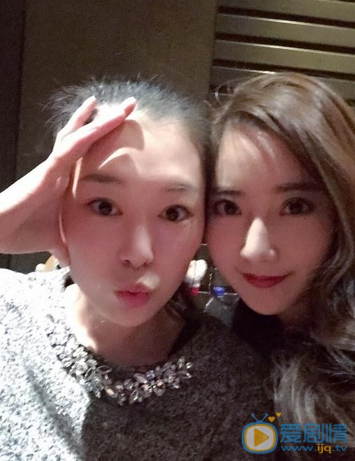 傅筱与人合照 傅筱高清写真_傅筱高清剧照