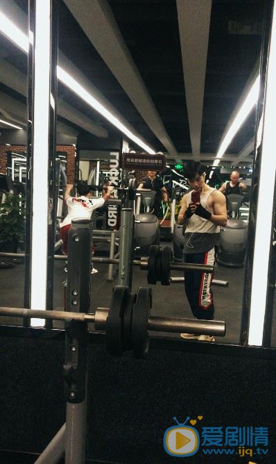 李岱昆运动健身照 李岱昆高清写真_李岱昆高清剧照