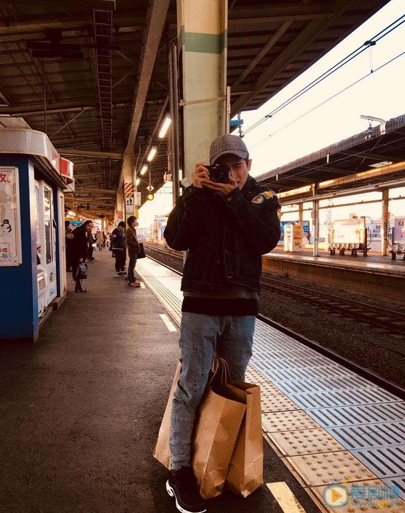 石知田街拍写真 石知田高清写真_石知田高清剧照