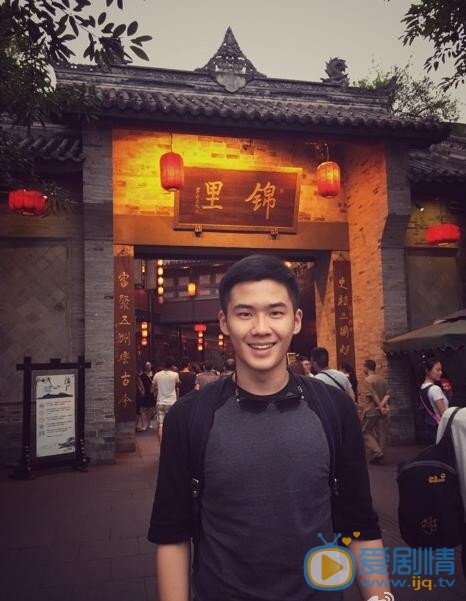 钟伟伦旅行大片 钟伟伦高清写真_钟伟伦高清剧照