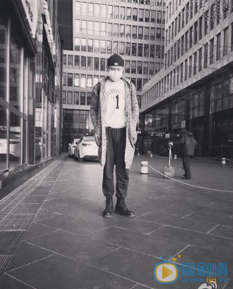 钟伟伦旅行大片 钟伟伦高清写真_钟伟伦高清剧照