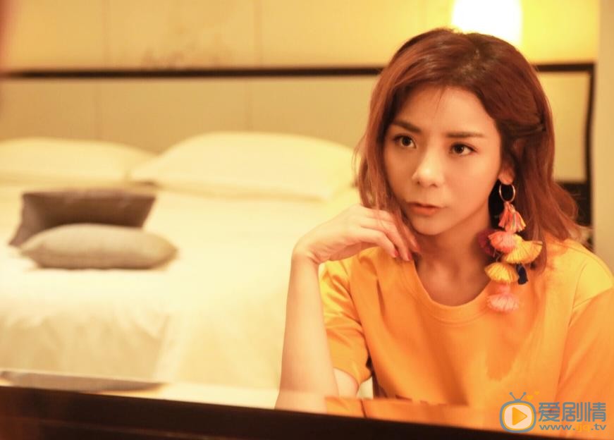 金玟岐时尚街拍 金玟岐高清写真_金玟岐高清剧照