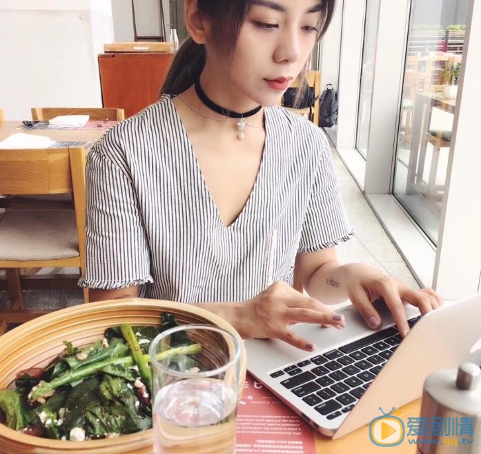金玟岐生活照 金玟岐高清写真_金玟岐高清剧照
