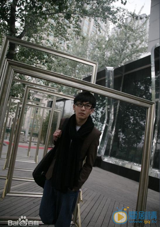 谭佑铭青涩照片 谭佑铭高清写真_谭佑铭高清剧照