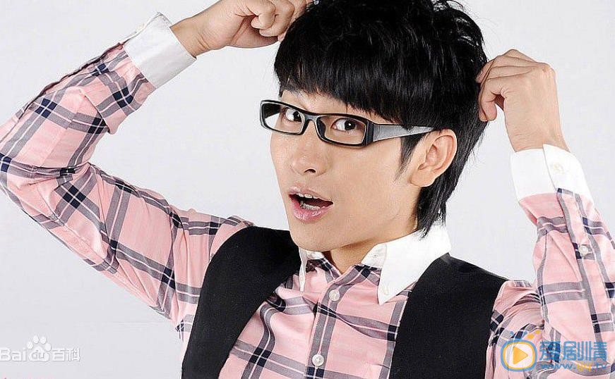 谭佑铭青涩照片 谭佑铭高清写真_谭佑铭高清剧照