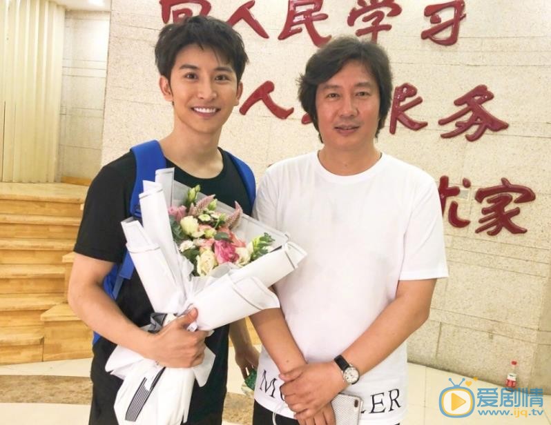 谭佑铭生活照 谭佑铭高清写真_谭佑铭高清剧照