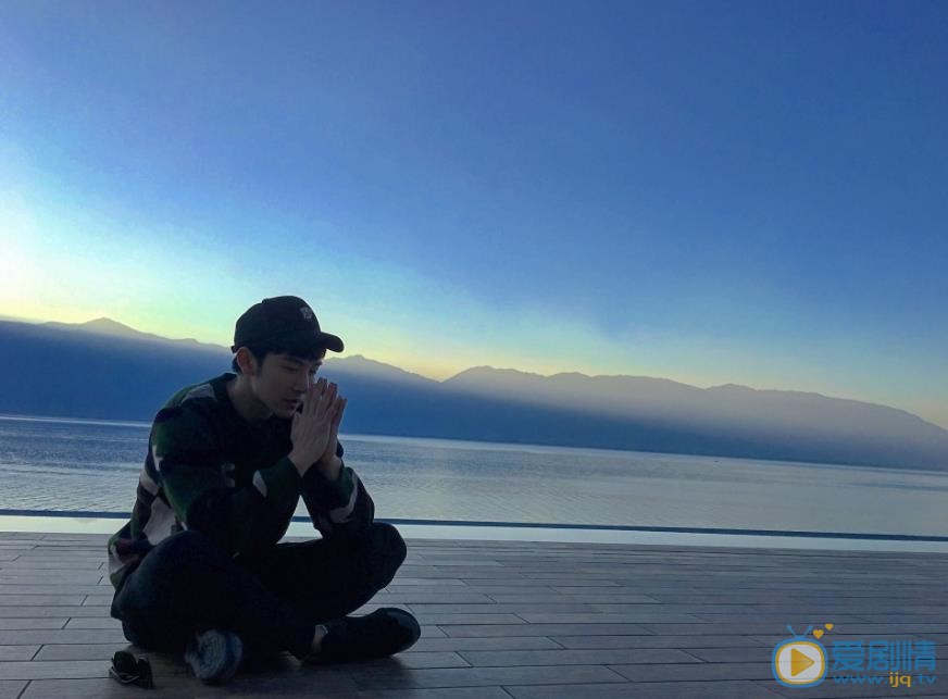 谭佑铭旅行照 谭佑铭高清写真_谭佑铭高清剧照