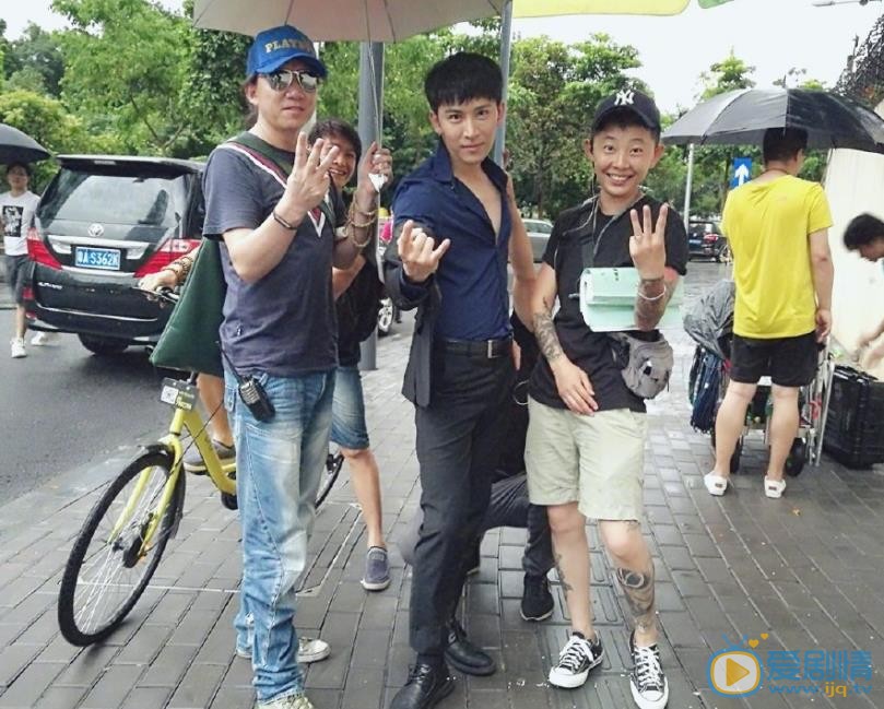 谭佑铭生活照 谭佑铭高清写真_谭佑铭高清剧照